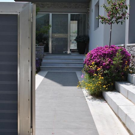 Elion Luxury Apartments Kalamata Bagian luar foto