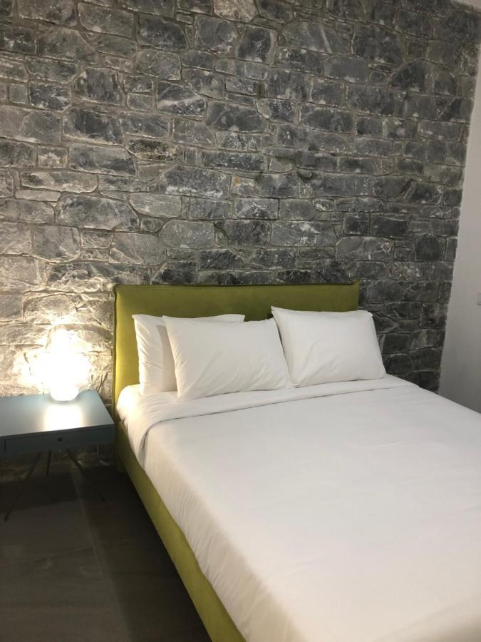 Elion Luxury Apartments Kalamata Bagian luar foto