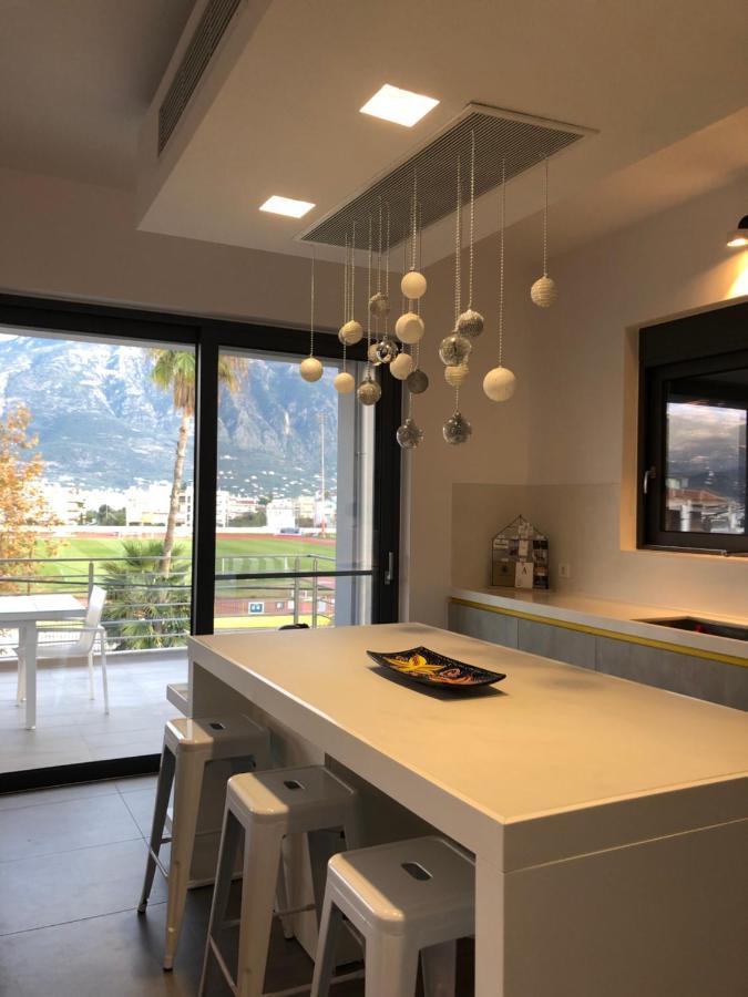 Elion Luxury Apartments Kalamata Bagian luar foto