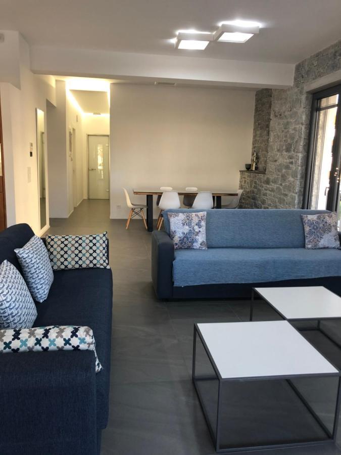 Elion Luxury Apartments Kalamata Bagian luar foto