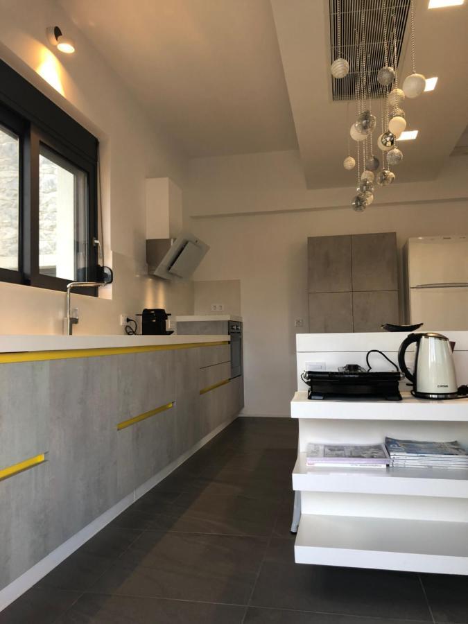 Elion Luxury Apartments Kalamata Bagian luar foto