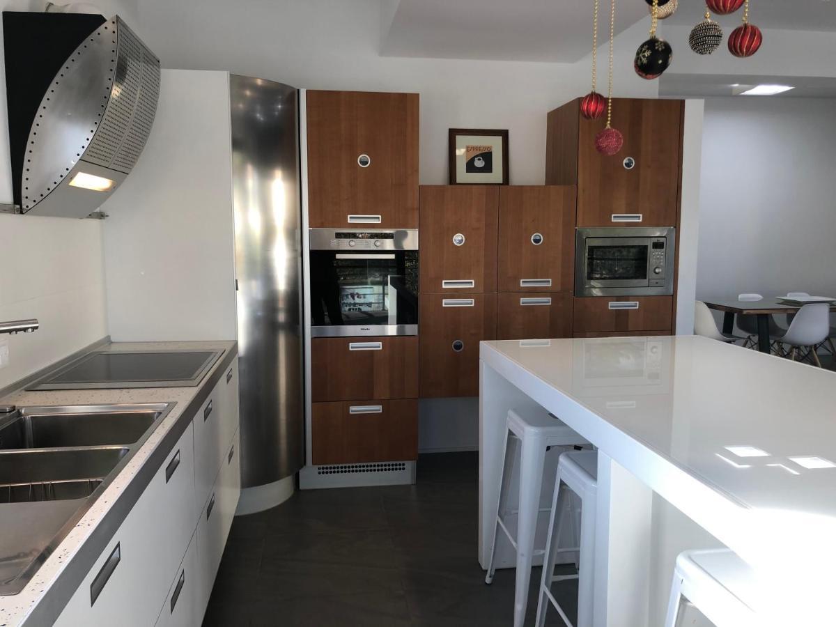 Elion Luxury Apartments Kalamata Bagian luar foto