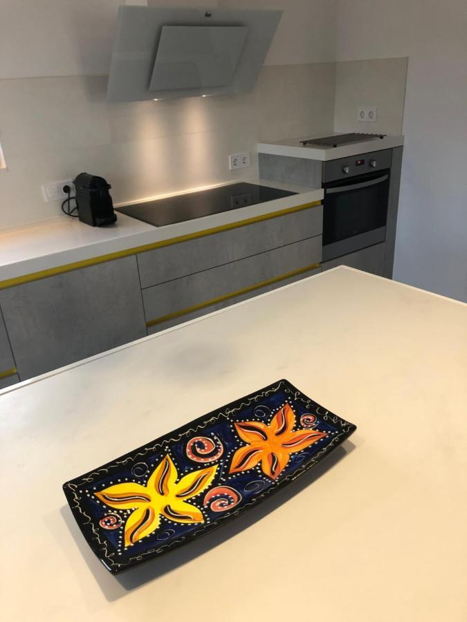 Elion Luxury Apartments Kalamata Bagian luar foto