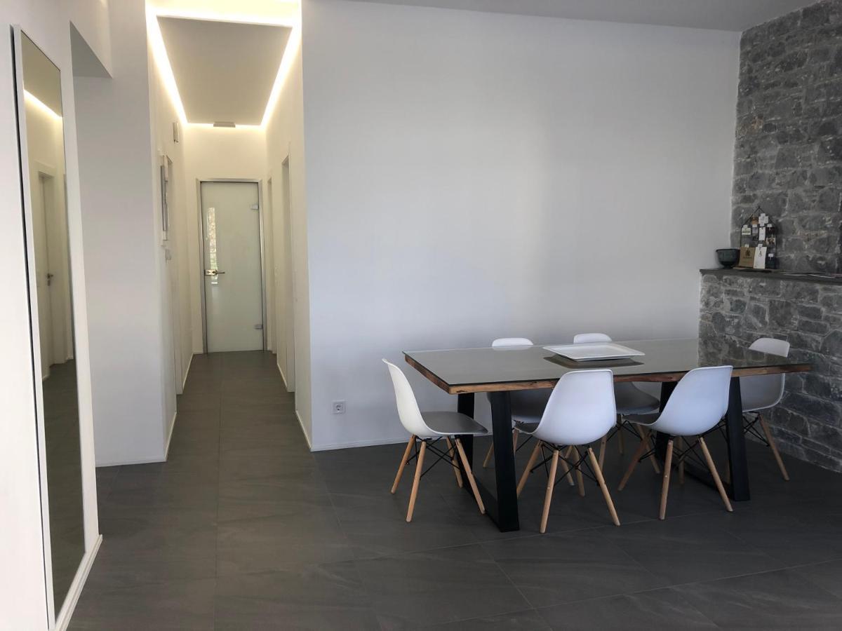 Elion Luxury Apartments Kalamata Bagian luar foto